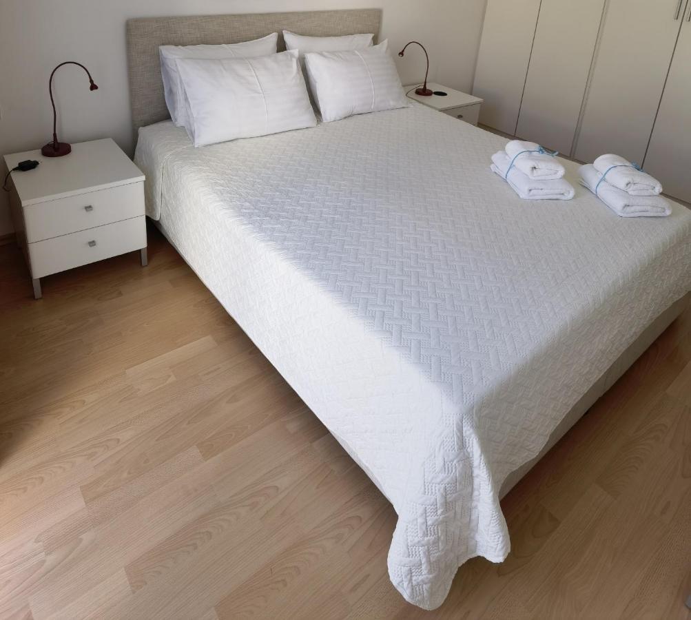 Aria Deluxe Superior 5 Star Apartment, Your Piece Of Heaven By The Sea & Park, With Sea & Park View Novigrad  Exterior photo